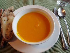 juli-curried-carrot-soup